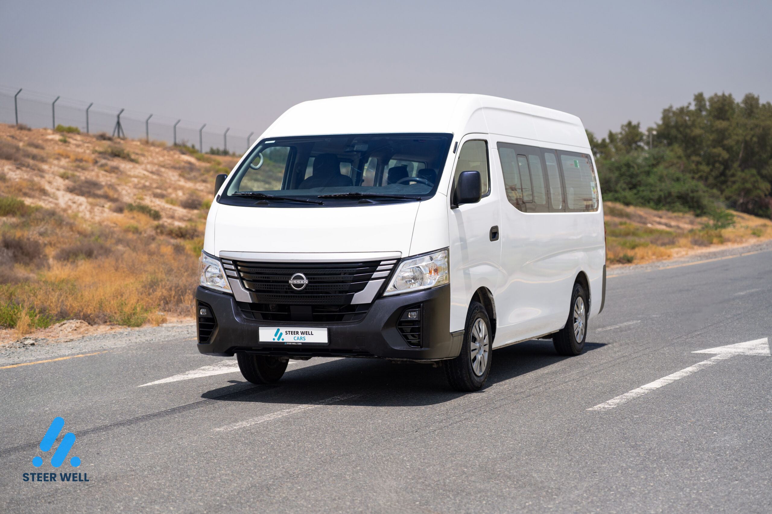2023 Nissan Urvan NV350 13-sitter passazjiersbus Hânlieding GCC Spesifikaasjes