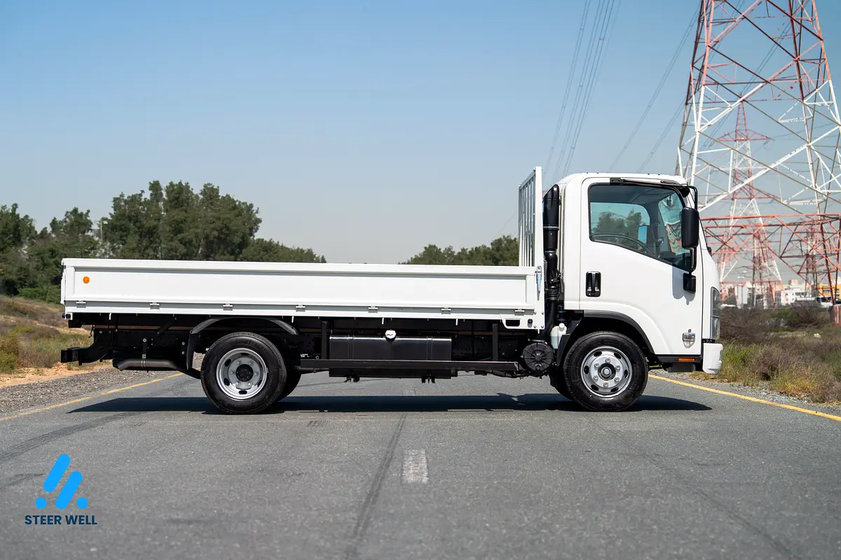 2025 Isuzu NPR 4JJ1 14 Feet CARGO BODY