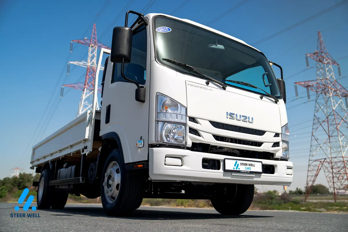 2025 Isuzu NPR 4JJ1 14 Feet CARGO BODY