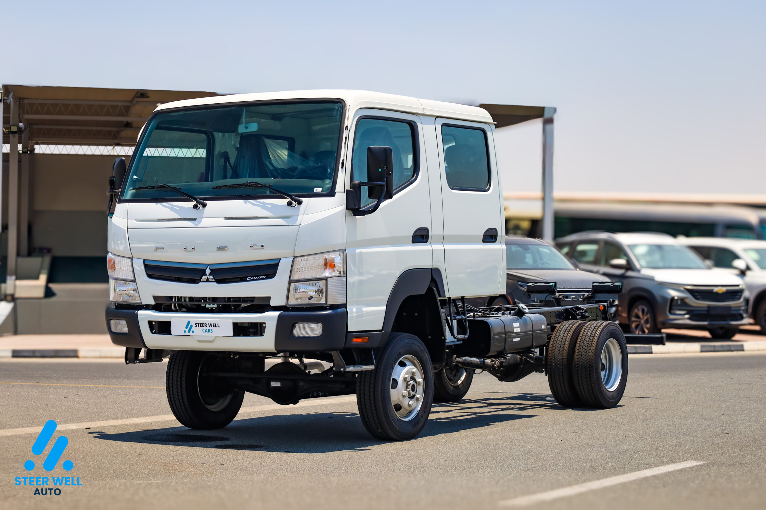 2026年式三菱キャンターダブルキャブ（ドバイ、UAE向け輸出仕様）