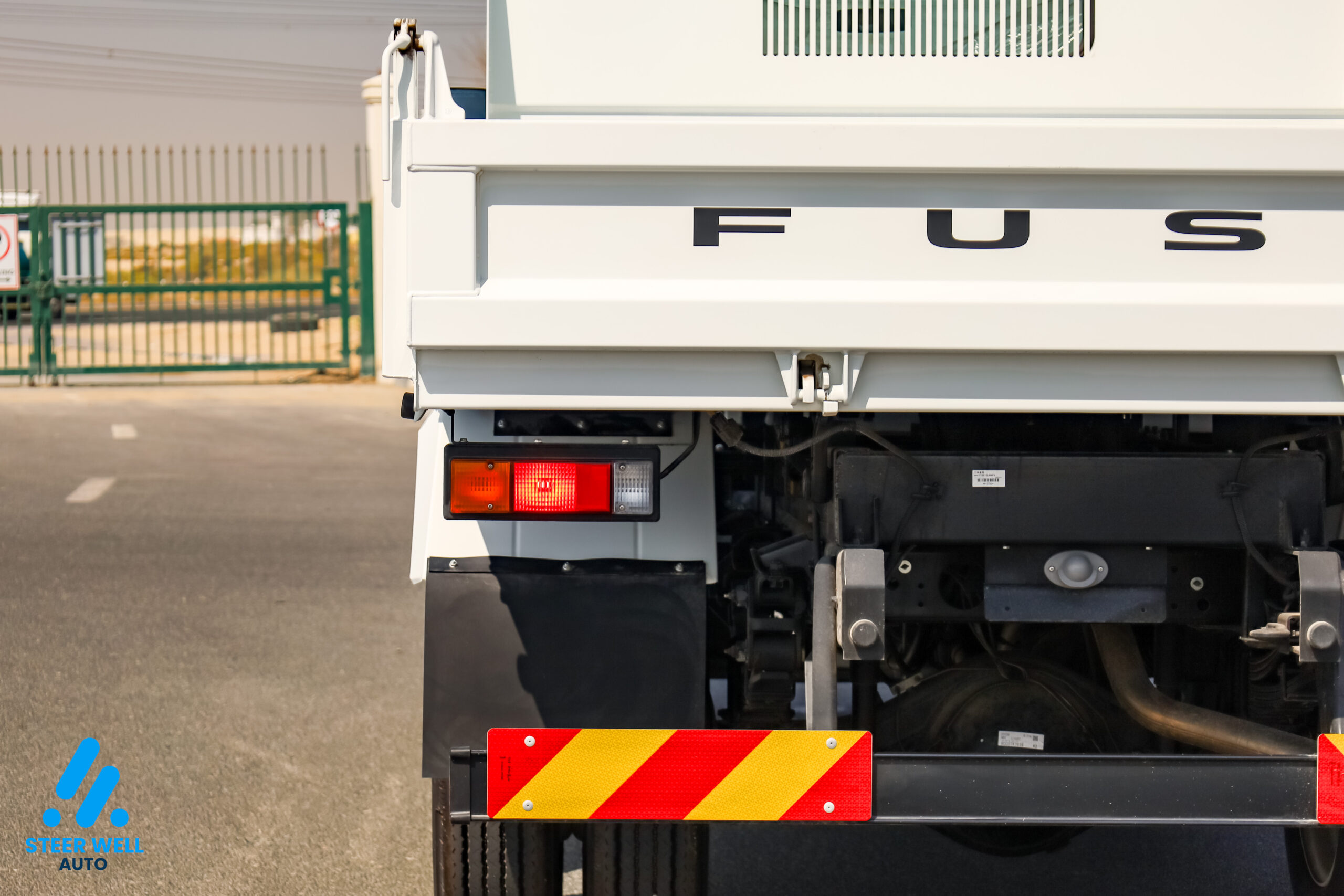 2026 Mitsubishi Canter STD TIPPER TRUCK GCC 3.0L DIESEL EURO 5