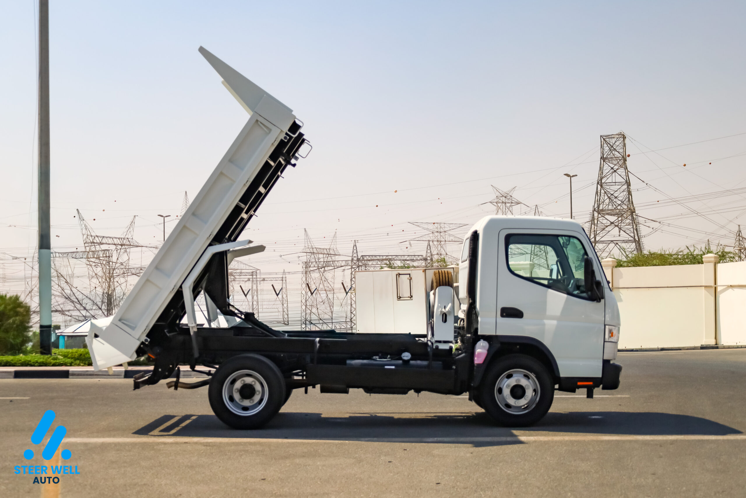 2026 Mitsubishi Canter STD TIPPER TRUCK GCC 3.0L DIESEL EURO 5