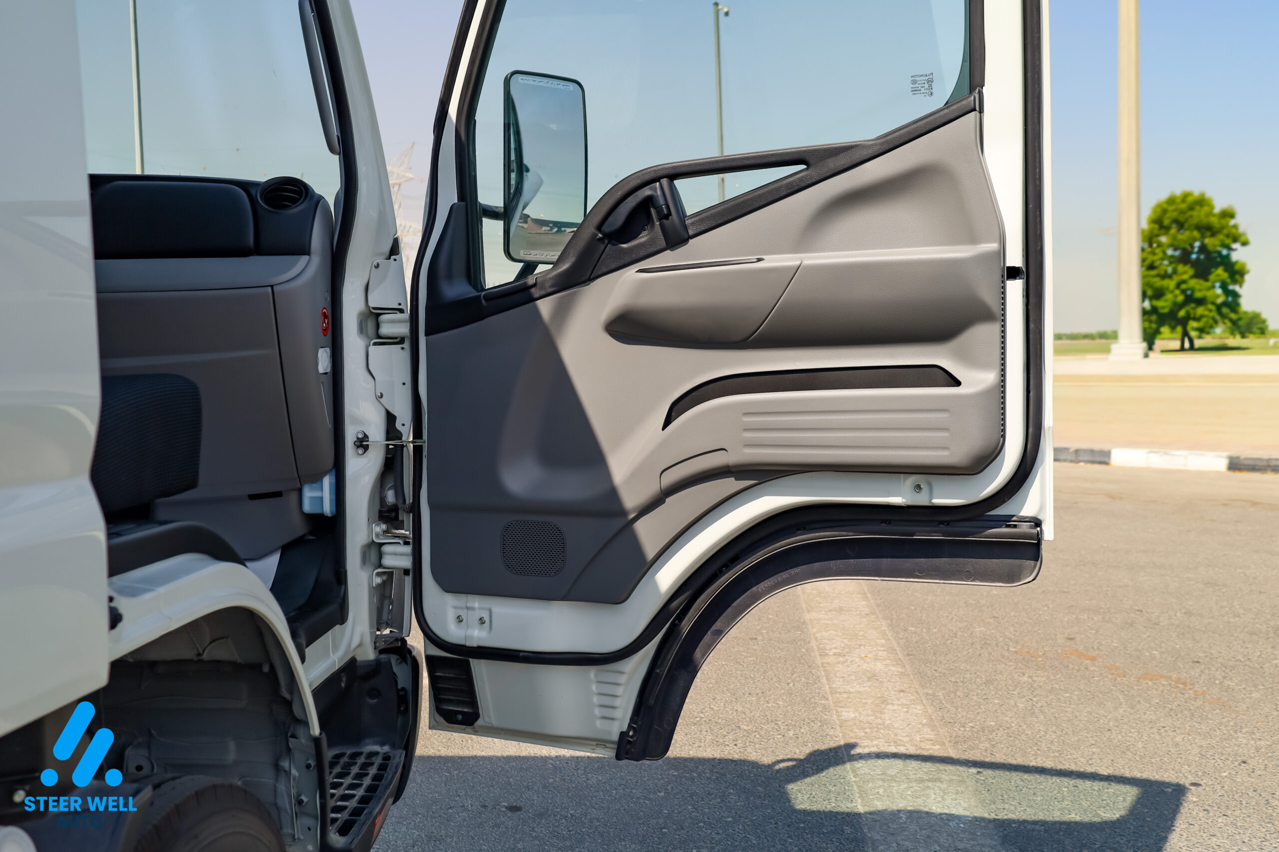 2026 Mitsubishi Canter STD TIPPER TRUCK GCC 3.0L DIESEL EURO 5