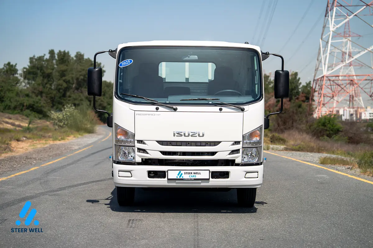2025 Isuzu NPR 4JJ1 14 Feet CARGO BODY