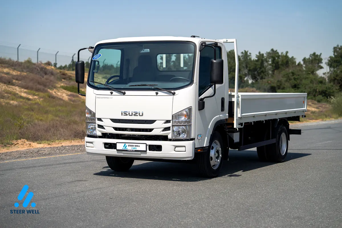 2025 Isuzu NPR 4JJ1 14 Feet CARGO BODY
