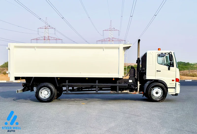 2018 Hino 500 1927 Tipper Review: Is a 13.4-Tonne Payload Right for Your Construction Site?