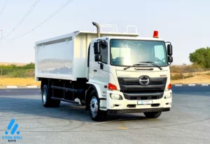 Which Drivetrain Suits Heavy Site Work Best? Automatic vs. Manual Tippers