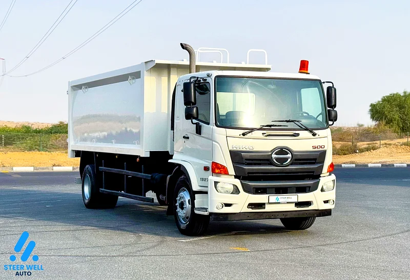 Which Drivetrain Suits Heavy Site Work Best? Automatic vs. Manual Tippers